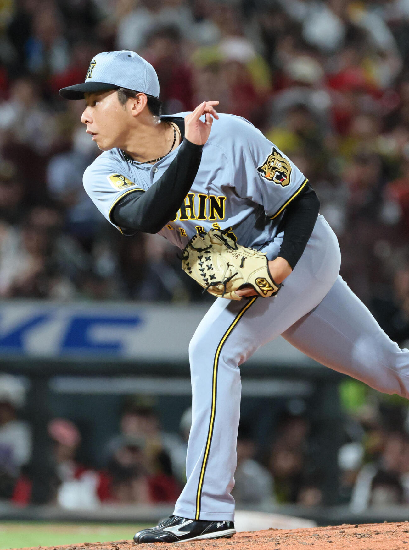 広島対阪神　7回裏広島、阪神3番手の神宮僚介（撮影・加藤孝規）