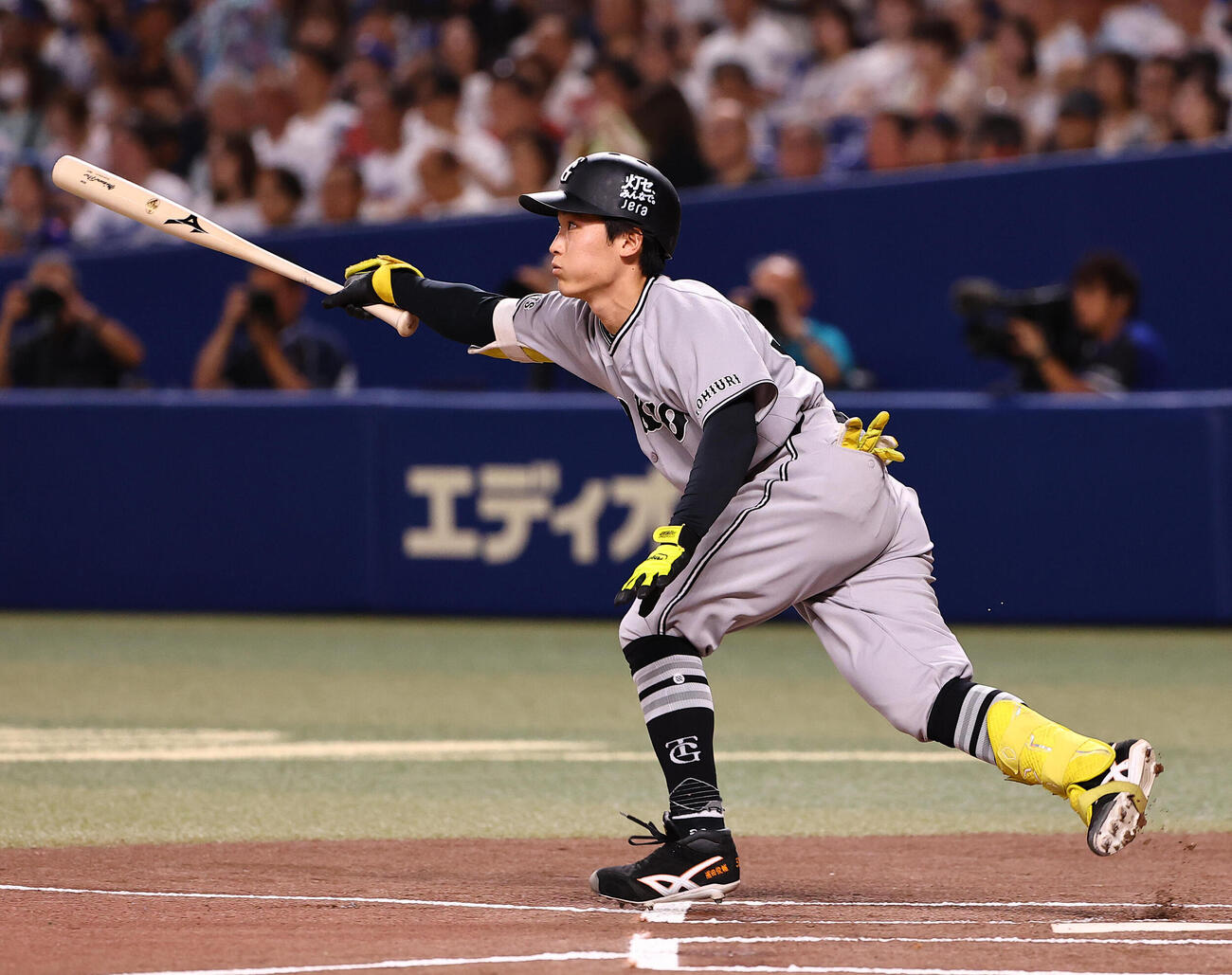 中日対巨人　1回表巨人無死、浦田俊輔は安打を放つ（撮影・上田博志）