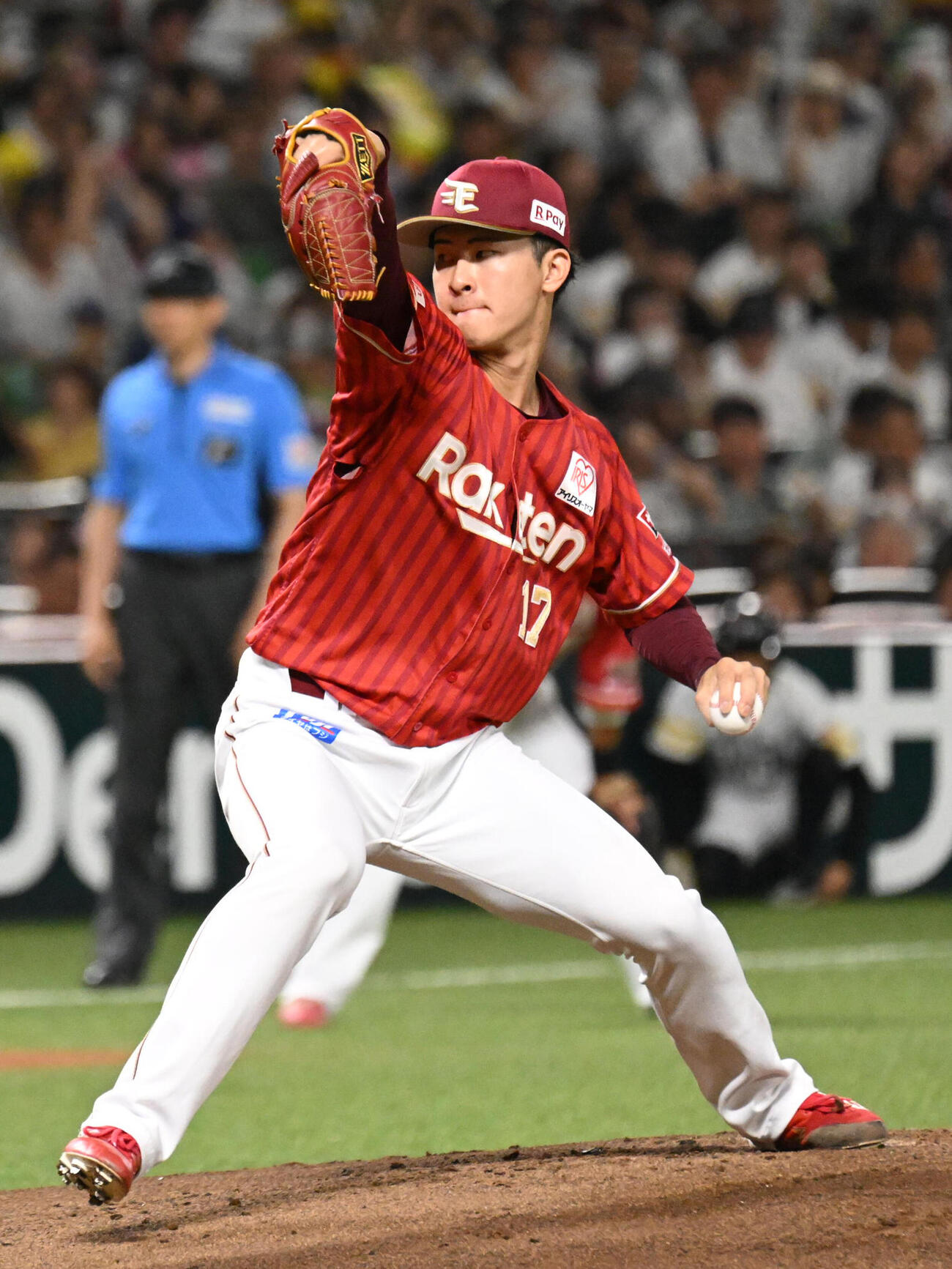 ソフトバンク対楽天　楽天先発の古謝樹（撮影・林敢治）