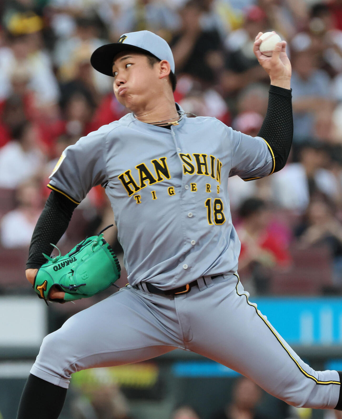 広島対阪神　力投する阪神先発の伊原陵人（撮影・加藤孝規）