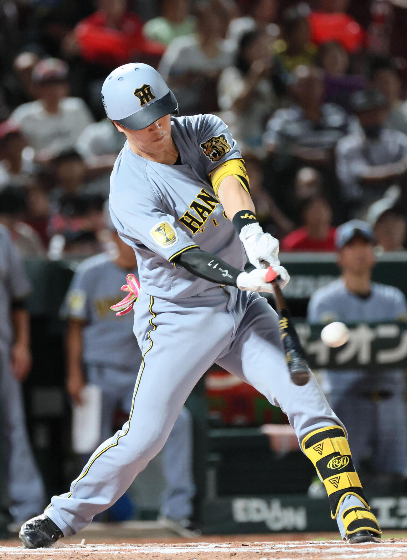 広島対阪神　7回表阪神1死一、2塁、代打の伏見寅威は中前適時打を放つ（撮影・加藤孝規）
