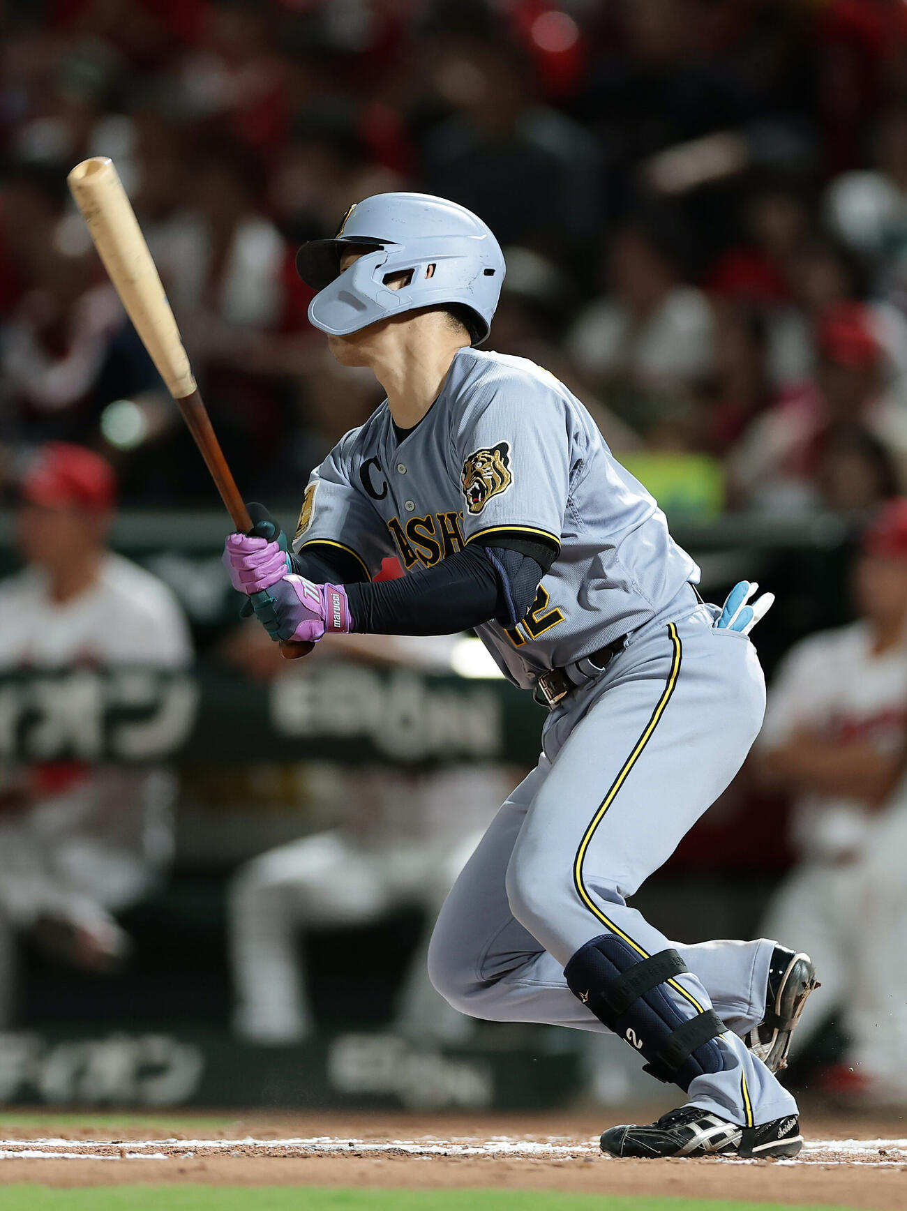 広島対阪神　7回表阪神無死一、三塁、中前適時打を放つ坂本誠志郎（撮影・前田充）