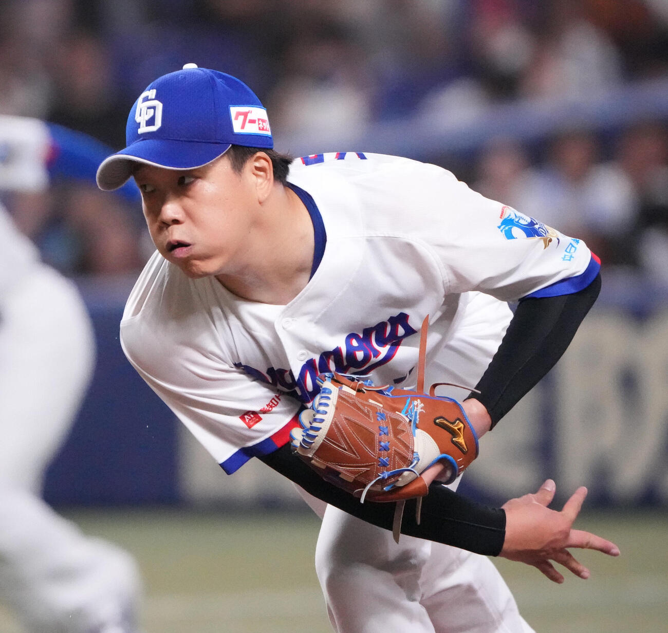 中日対巨人　1回表、登板する中日先発の柳裕也（撮影・森本幸一）