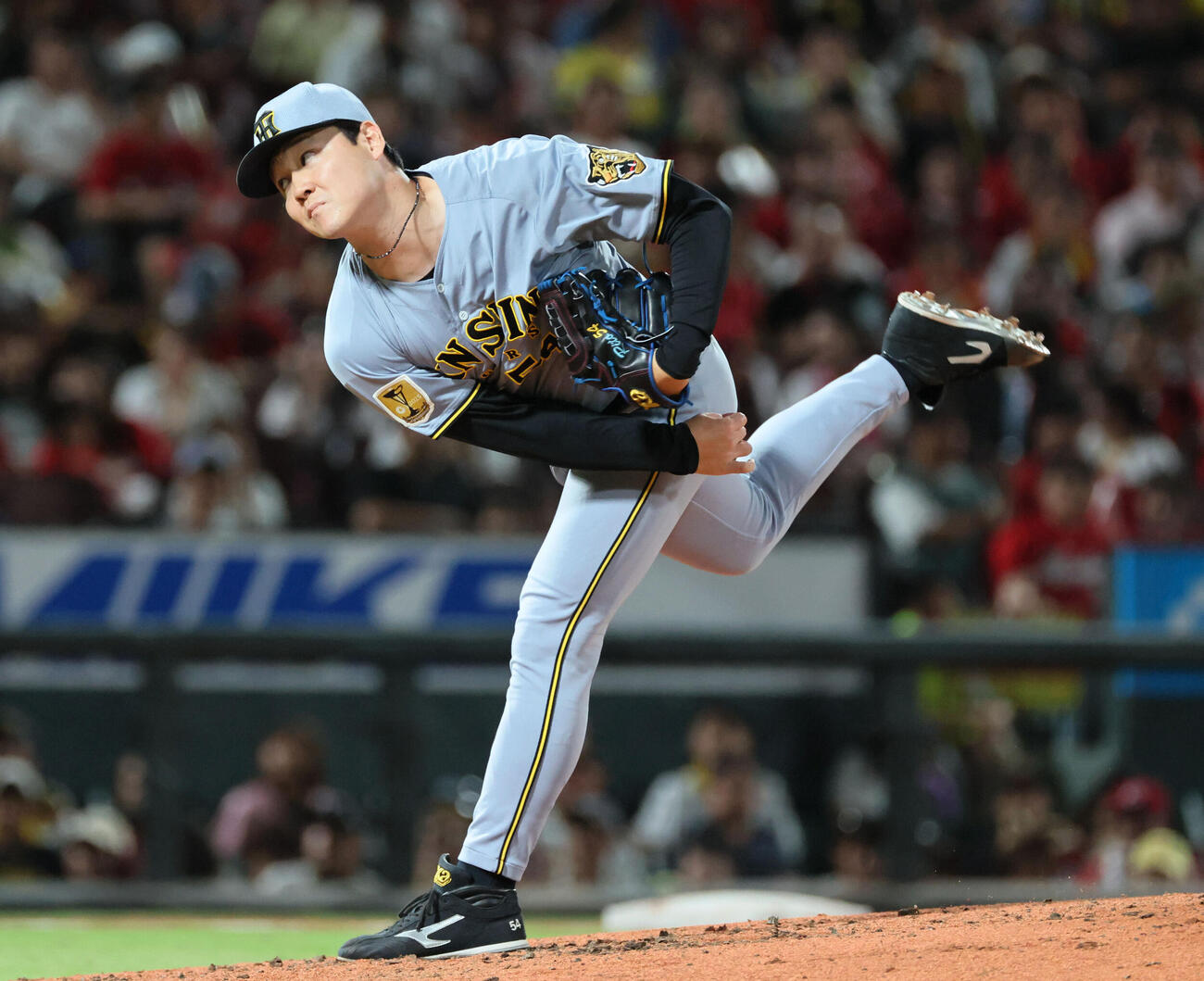 広島対阪神　6回裏広島、阪神2番手の木下里都（撮影・加藤孝規）