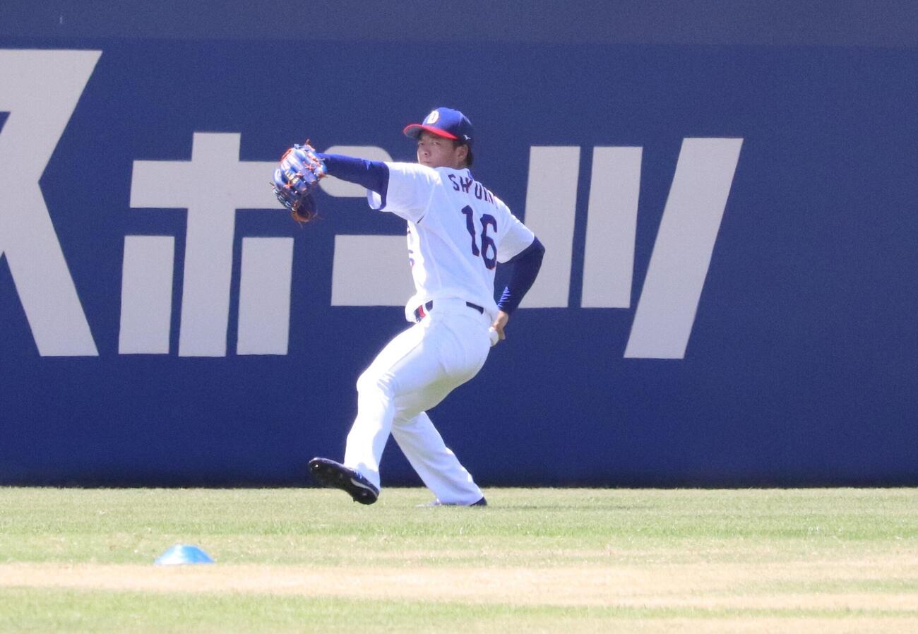 1軍の先発投手練習に合流した中日ドラフト2位桜井