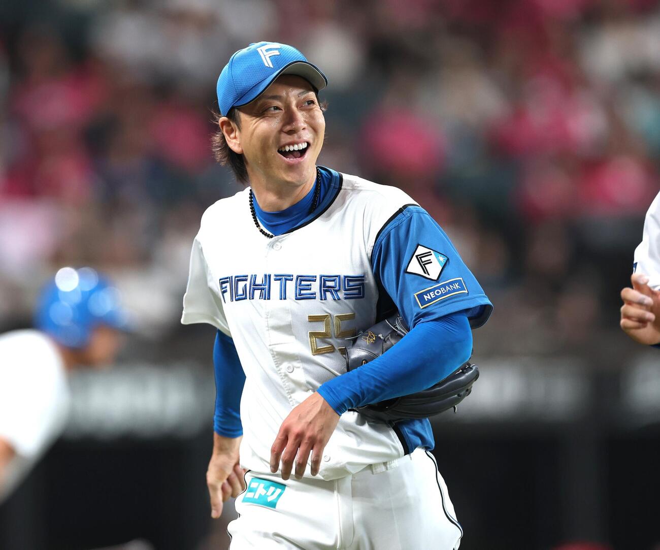 日本ハム対ソフトバンク　9回表、走者を出すも無失点に抑え笑顔の宮西尚生（撮影・黒川智章）