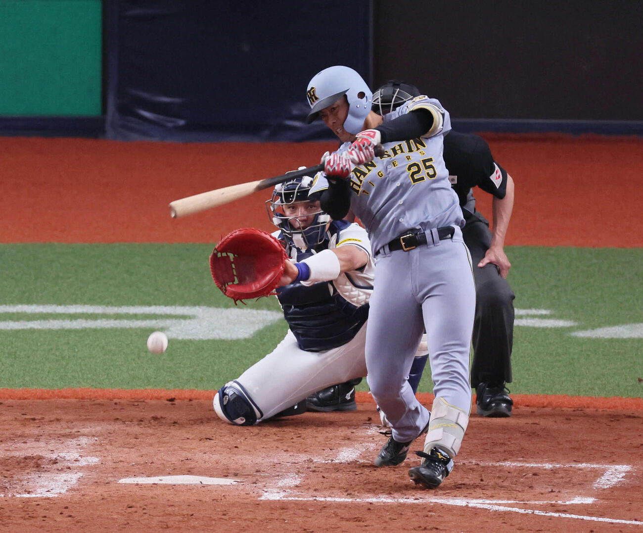 2026年3月、WBC強化試合、阪神対韓国　中前打を放つ谷端