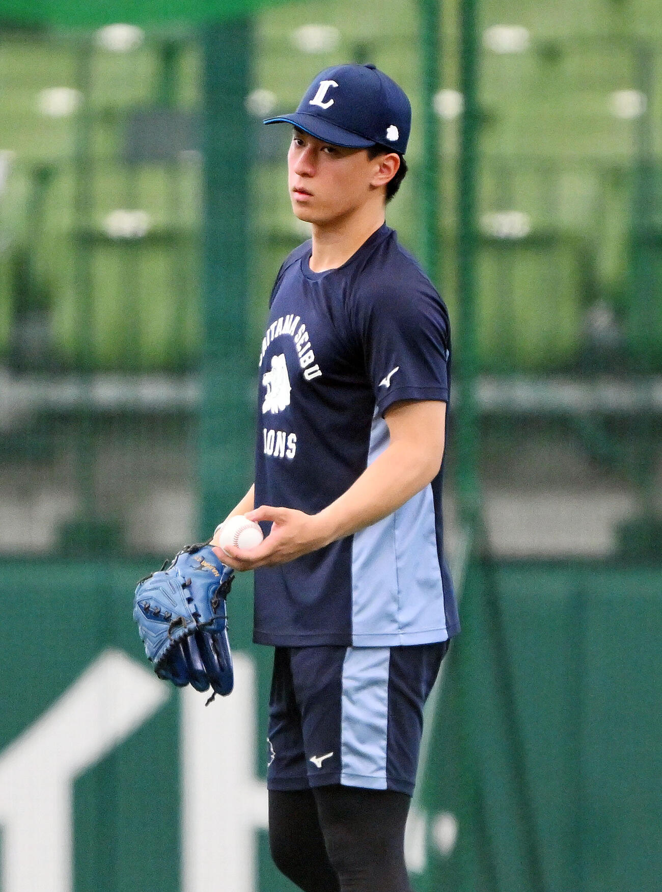 西武対オリックス　試合前練習で調整する西武杉山遥希（撮影・滝沢徹郎）