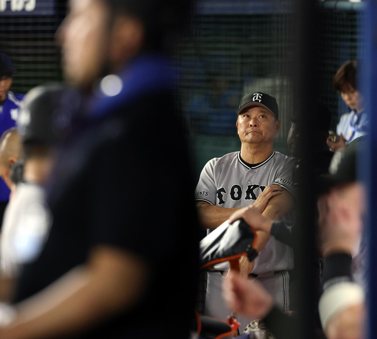 DeNA対巨人　打線が湿り厳しい表情の巨人橋上秀樹監督代行（撮影・浅見桂子）
