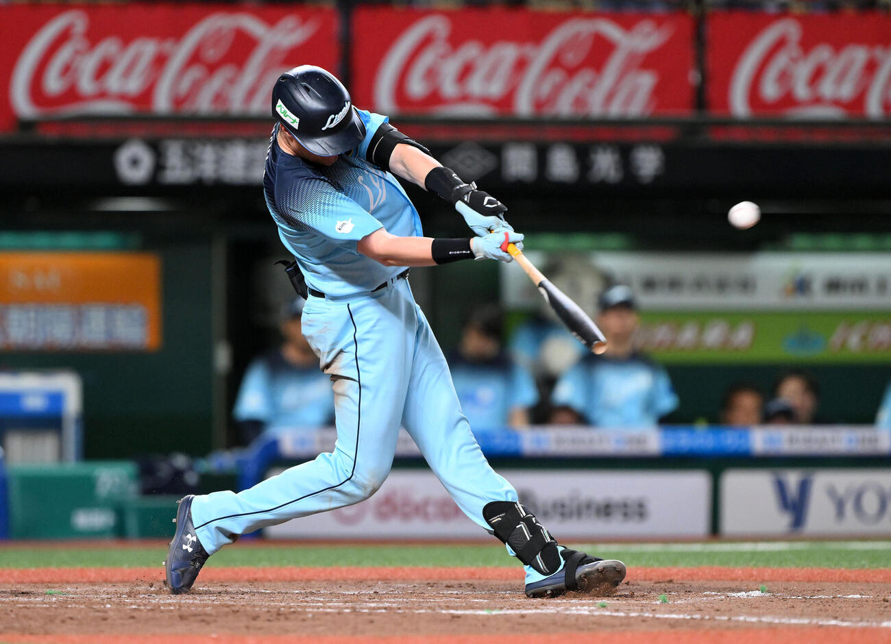 西武対オリックス　9回裏西武無死、タイラー・ネビンは中越え本塁打を放つ（撮影・滝沢徹郎）