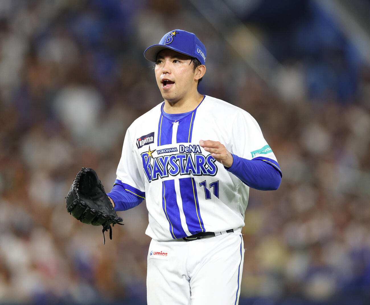 DeNA対巨人　6回を抑え声を上げるDeNA東克樹（撮影・増田悦実）