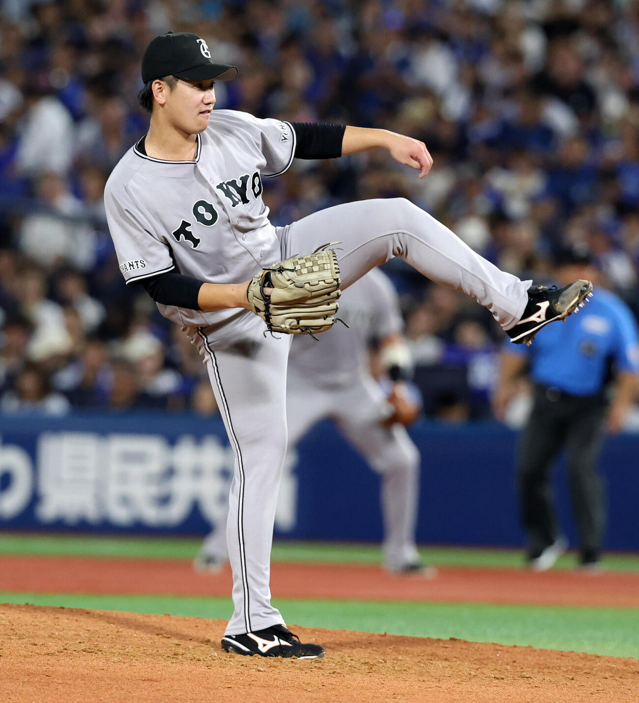 DeNA対巨人　力投する巨人井上温大（撮影・浅見桂子）