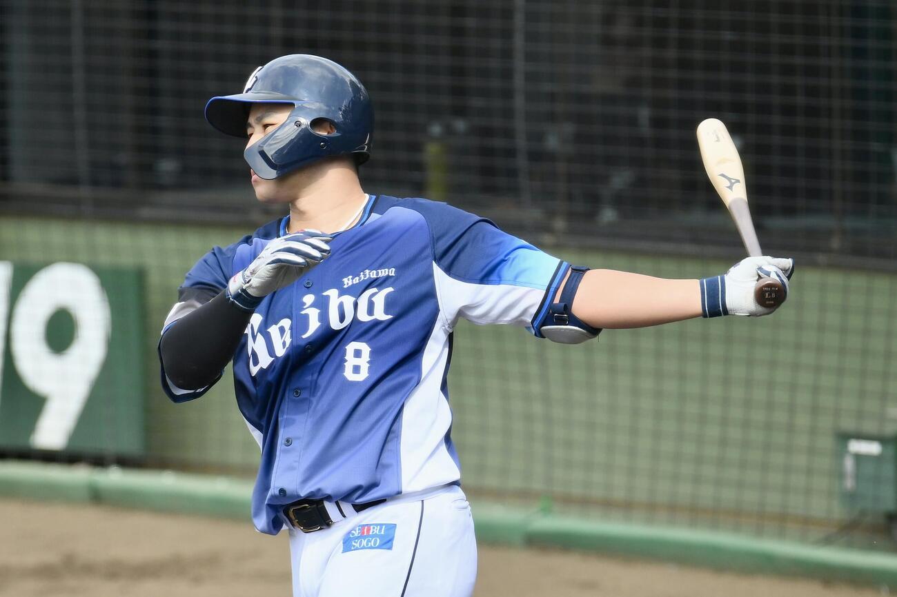3軍戦に出場した西武渡部聖弥（撮影・滝沢徹郎）