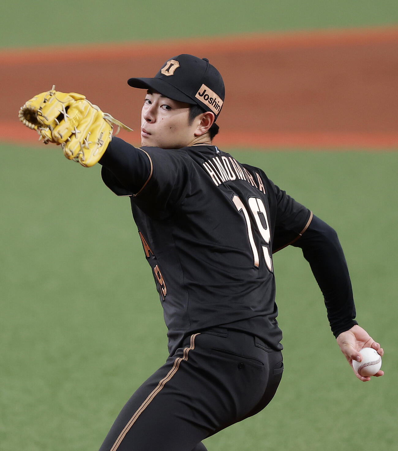 阪神対ヤクルト　力投する阪神先発の下村海翔（撮影・前田充）