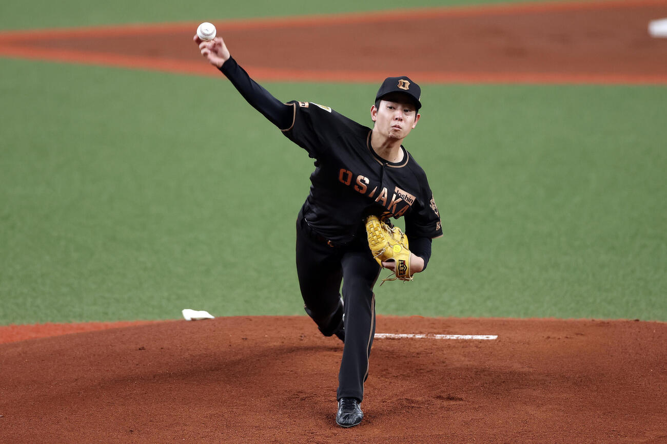 阪神対ヤクルト　力投する阪神先発の下村海翔（撮影・前田充）