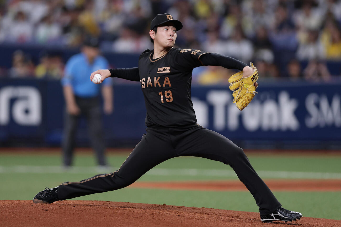 阪神対ヤクルト　力投する阪神先発の下村海翔（撮影・前田充）
