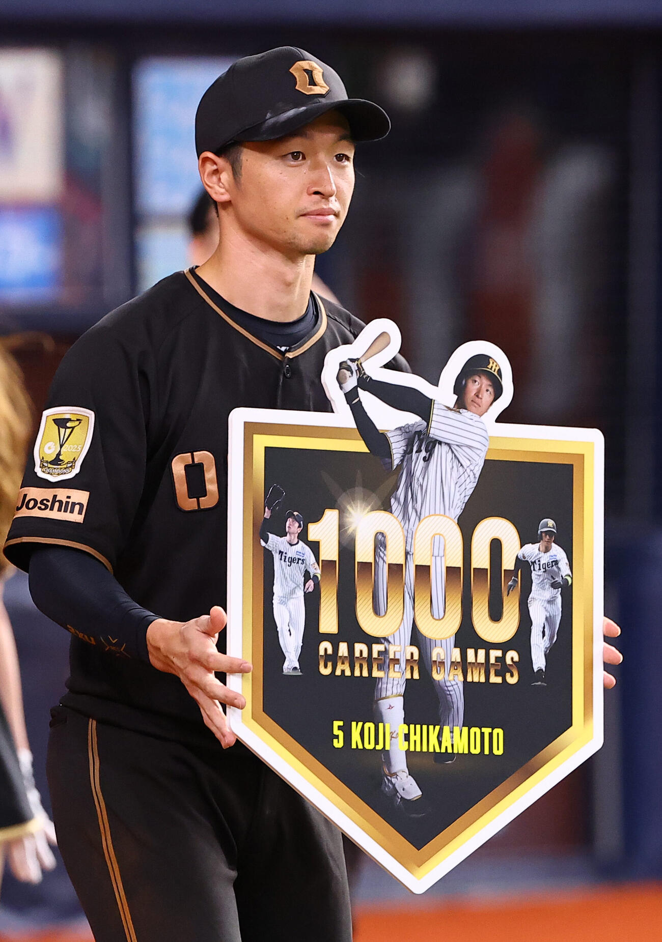阪神対ヤクルト　1000試合出場を達成した近本光司（撮影・上田博志）