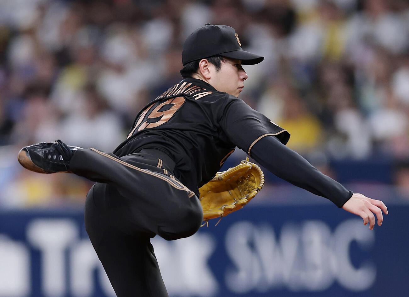 阪神対ヤクルト　力投する阪神先発の下村海翔（撮影・前田充）