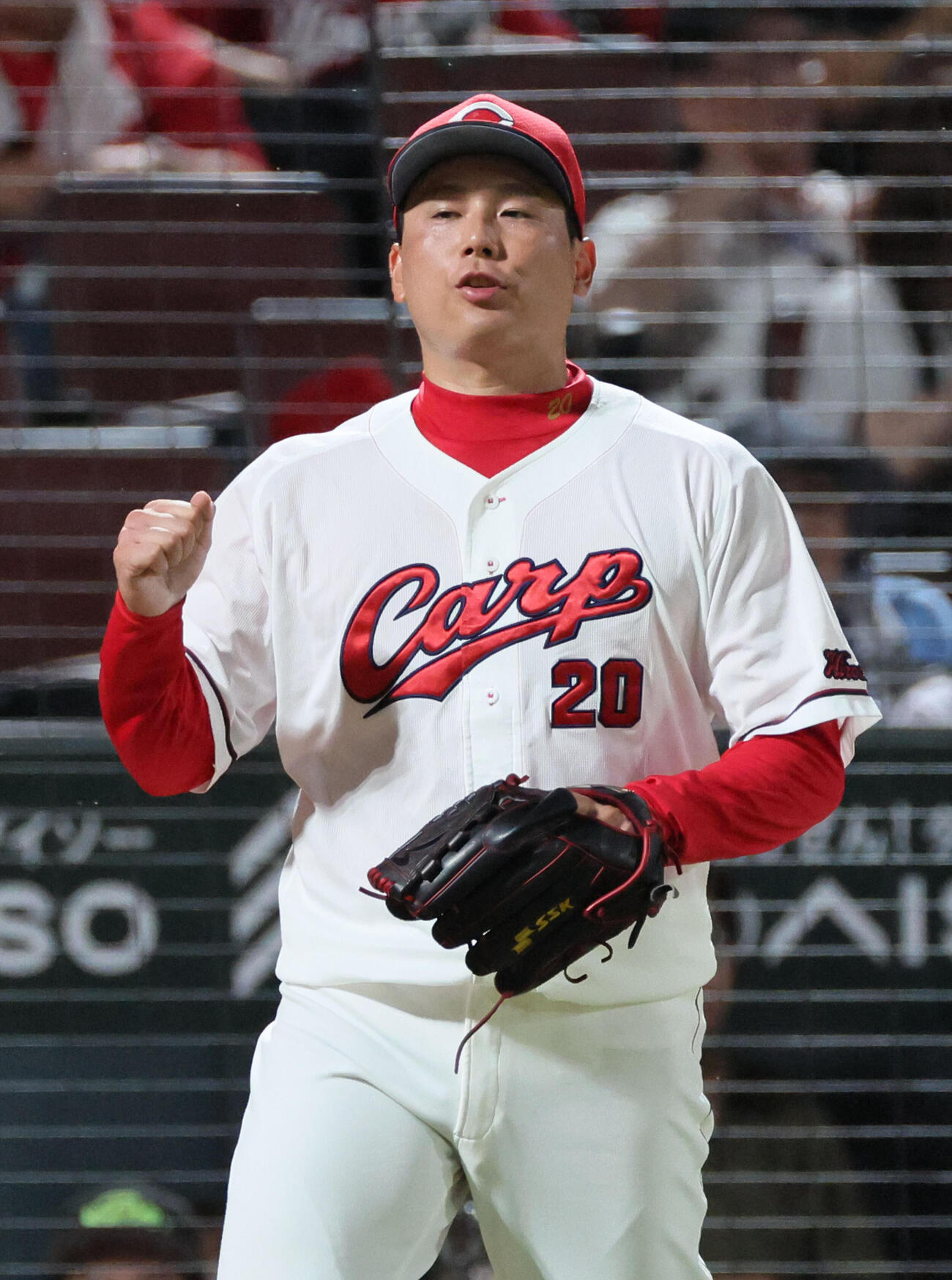 広島対中日　6回表中日2死一塁、ミゲル・サノーを右飛に打ち取った広島先発の栗林良吏（撮影・加藤孝規）