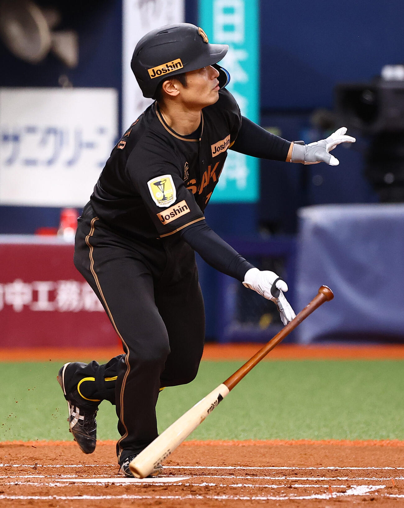 阪神対ヤクルト　2回裏阪神1死、坂本誠志郎は先制ソロ本塁打を放つ（撮影・上田博志）