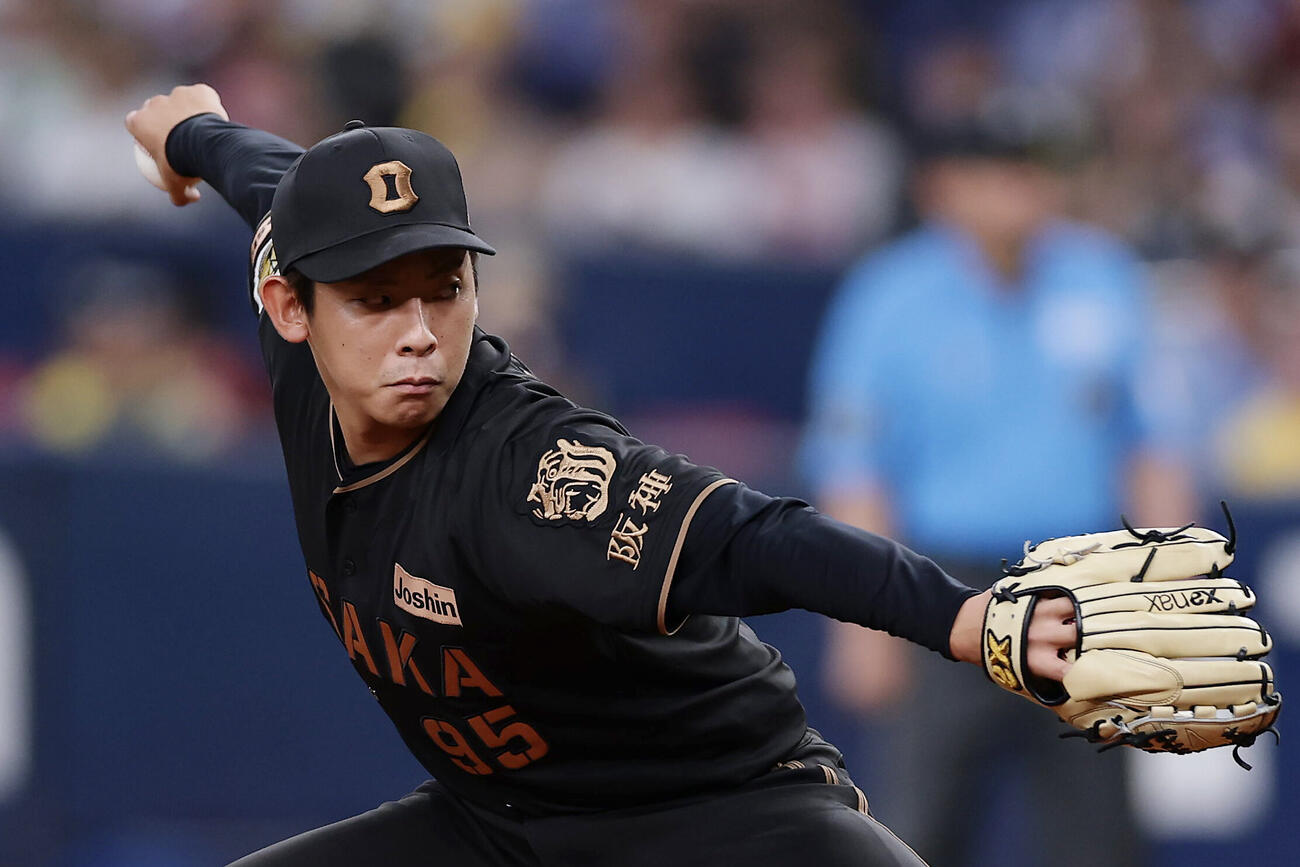 阪神対ヤクルト　阪神5番手の神宮僚介（撮影・前田充）