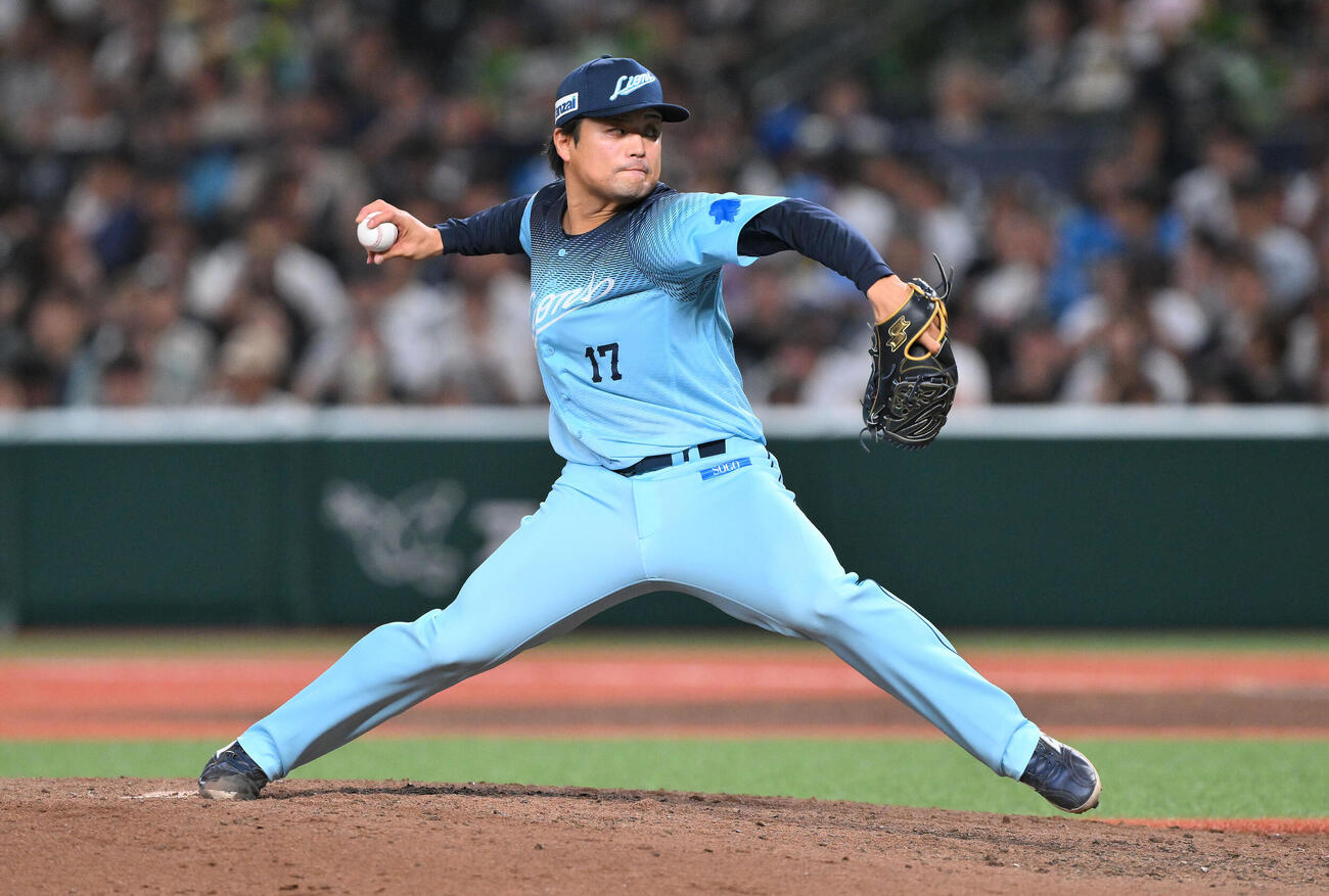 西武対オリックス　西武3番手の松本航（撮影・滝沢徹郎）