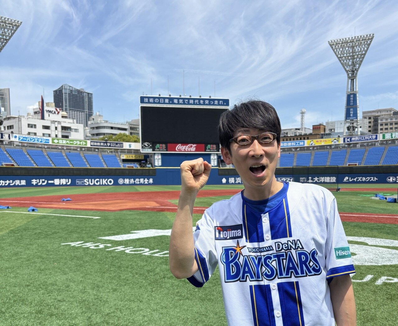 「BASEBALL LIVE＆PLAY　ベイスターズin横須賀」に登場するダーリンハニーの吉川正洋