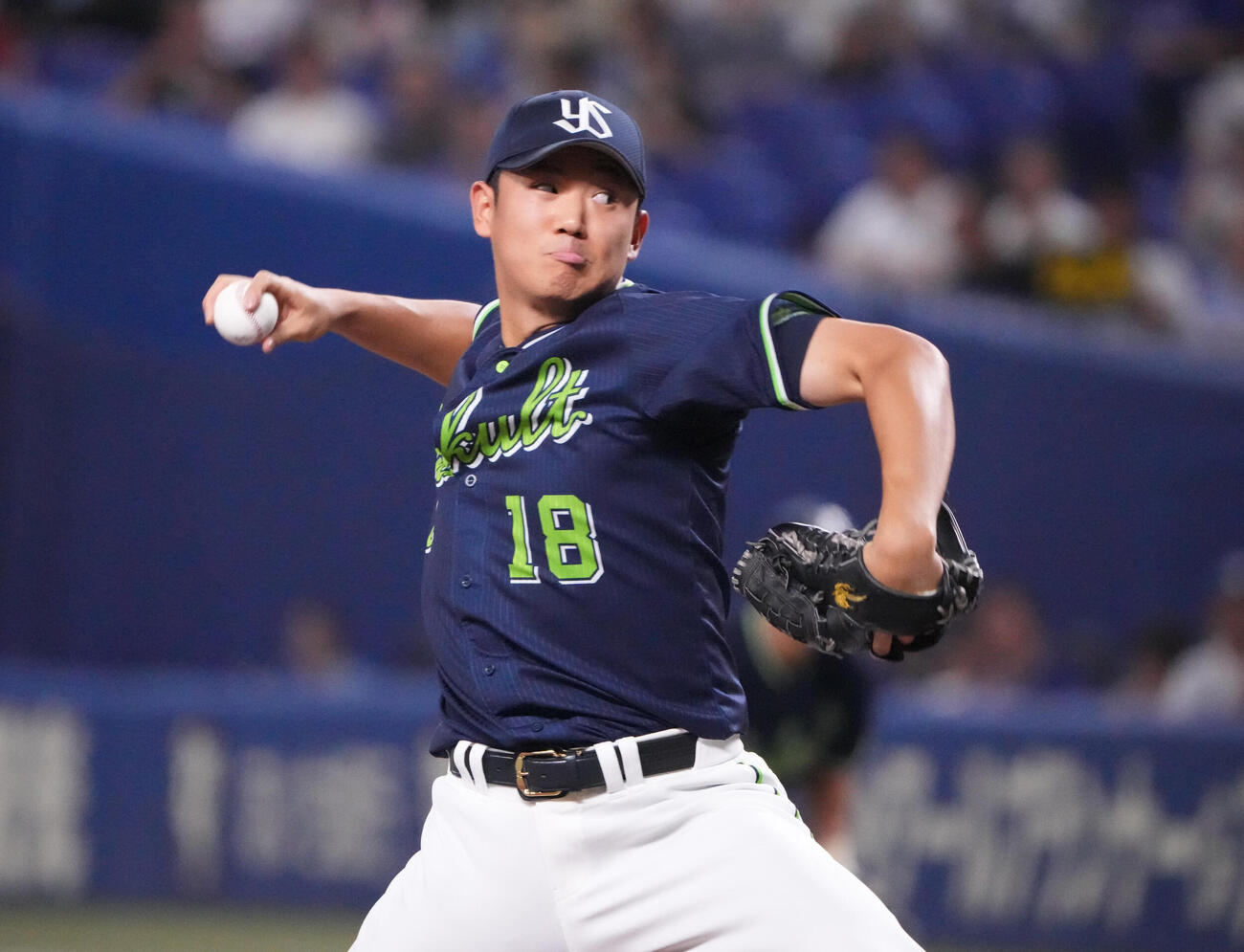 中日対ヤクルト　1回裏、登板するヤクルト先発の奥川恭伸（撮影・森本幸一）
