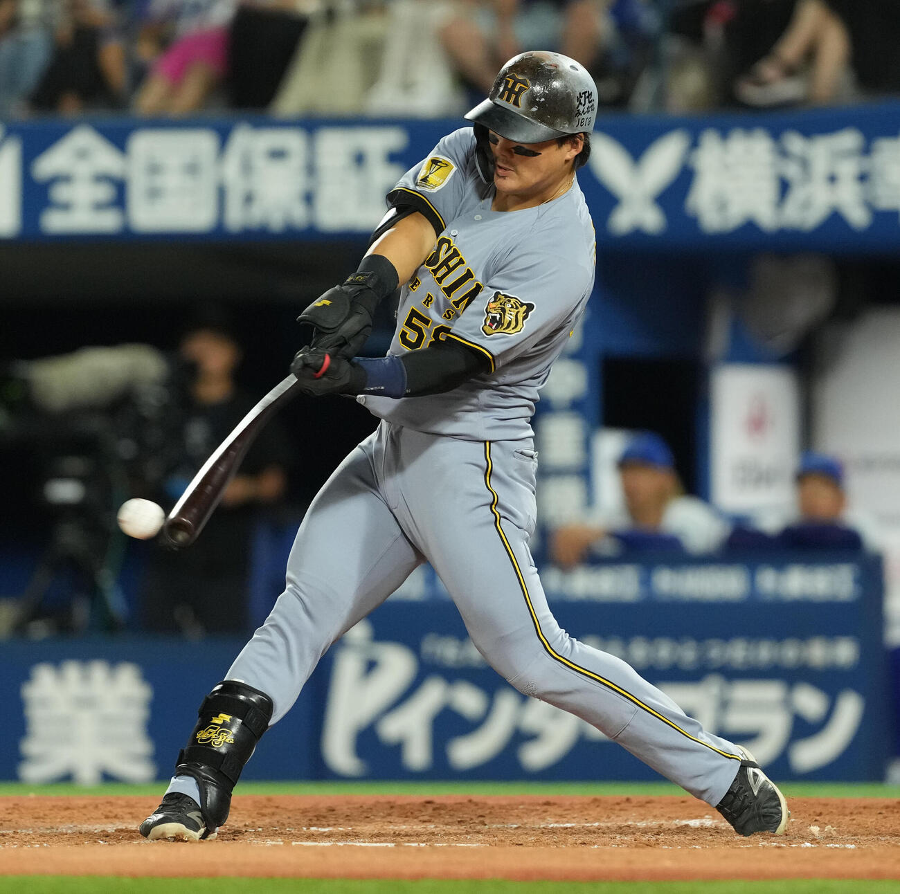 DeNA対阪神　4回表阪神2死、勝ち越しの適時打を放つ前川右京（撮影・たえ見朱実）