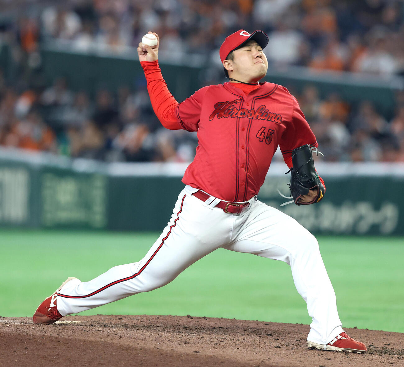 巨人対広島　6回裏巨人1死一塁、力投する松本竜也（撮影・河田真司）