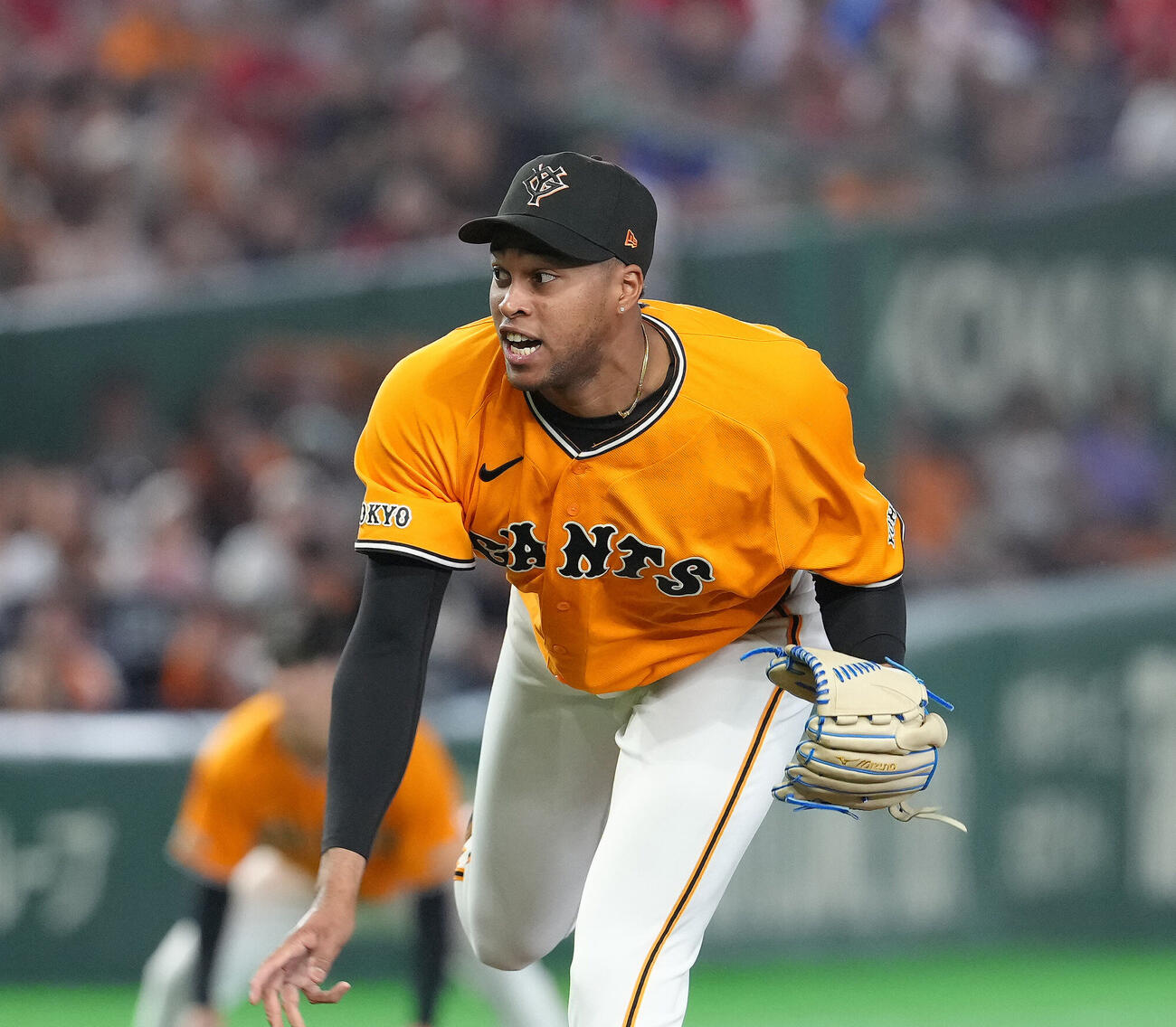 22日、9回途中から登板し無失点に抑えた巨人マルティネス