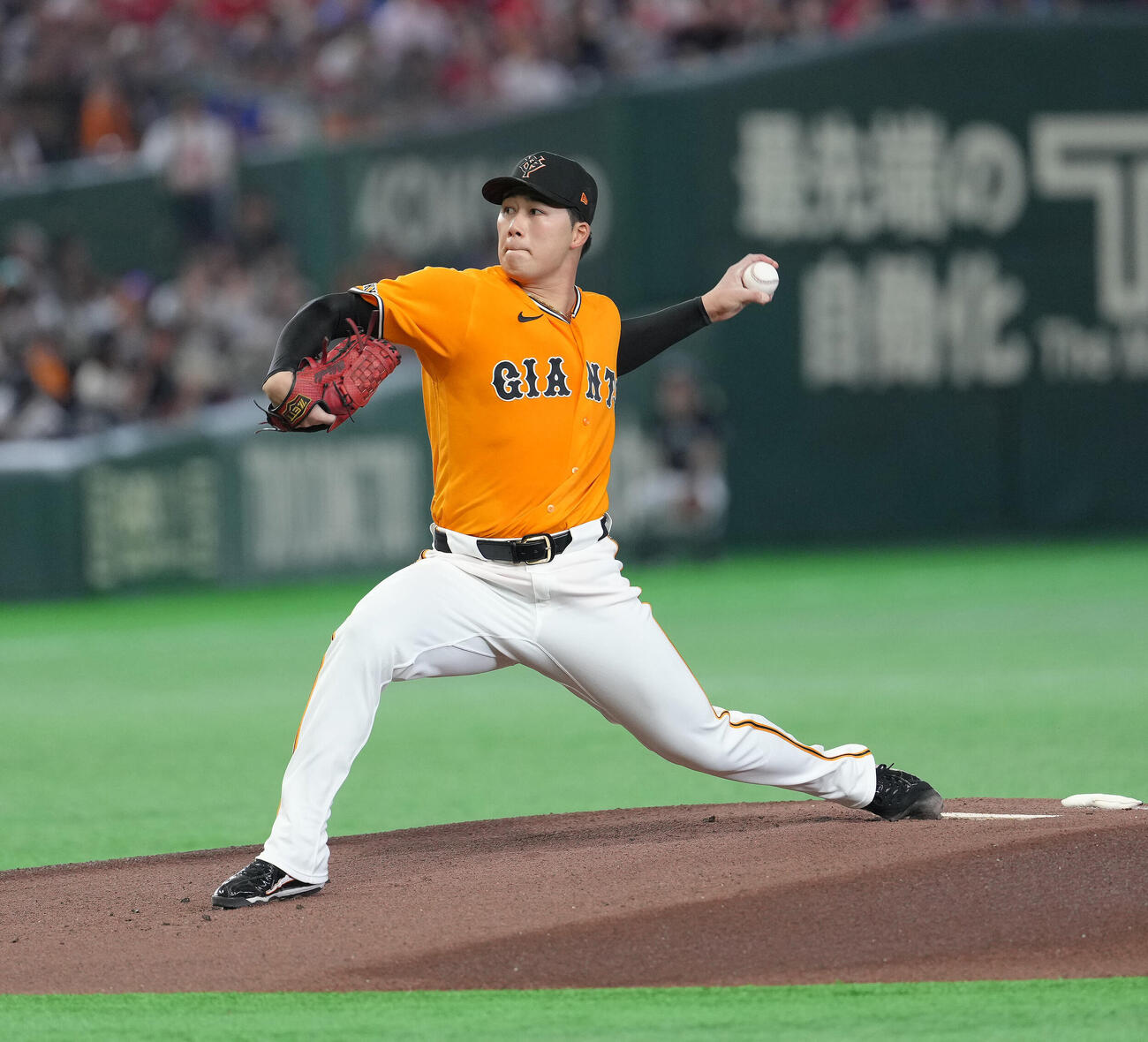 巨人対広島　巨人先発の代木大和（撮影・足立雅史）
