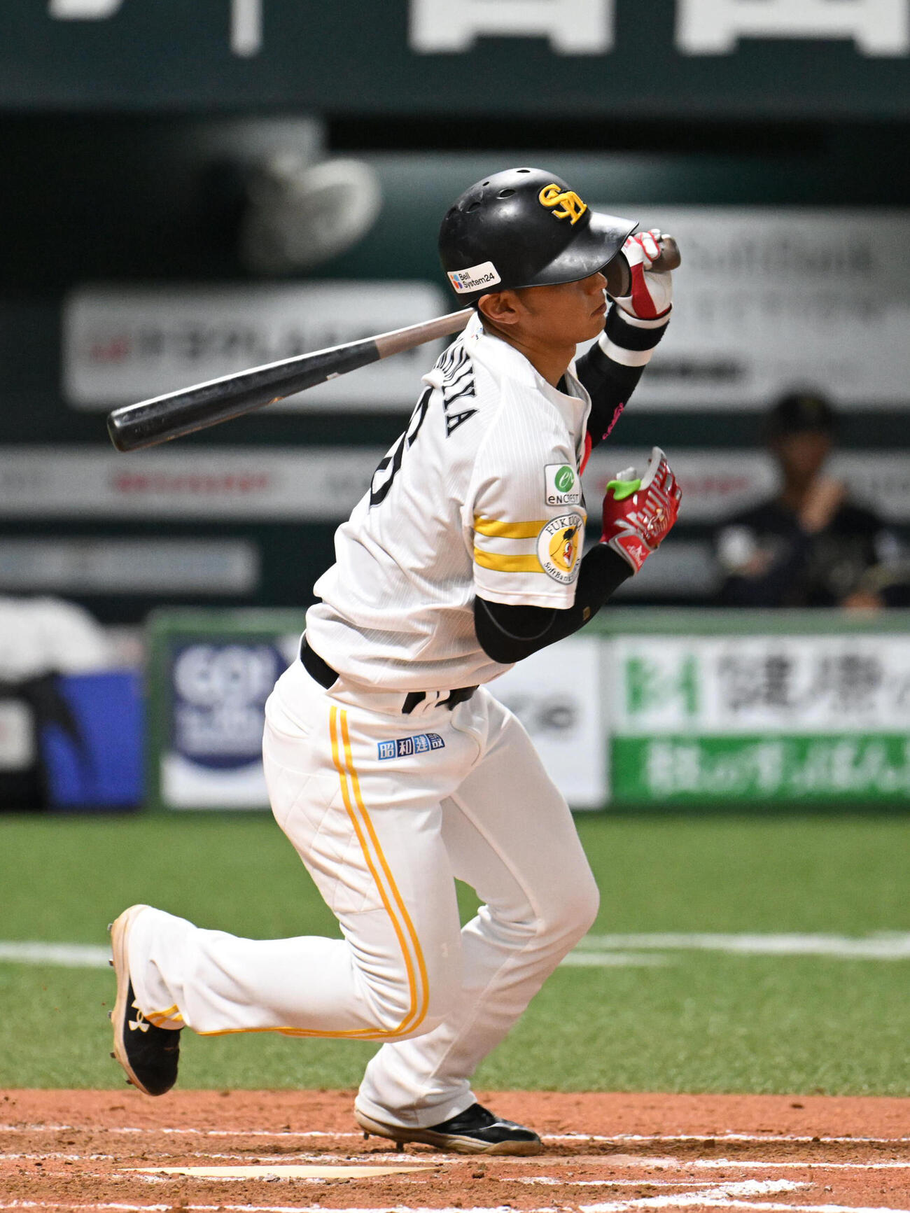 ソフトバンク対オリックス　8回裏ソフトバンク無死、今宮健太は中前安打を放つ（撮影・林敢治）