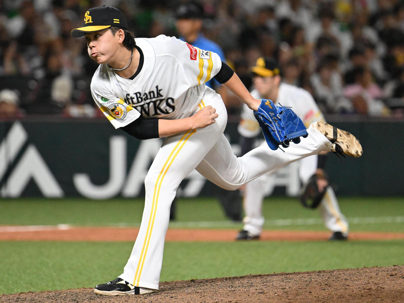 ソフトバンク対オリックス　ソフトバンク3番手投手の小林樹斗（撮影・林敢治）