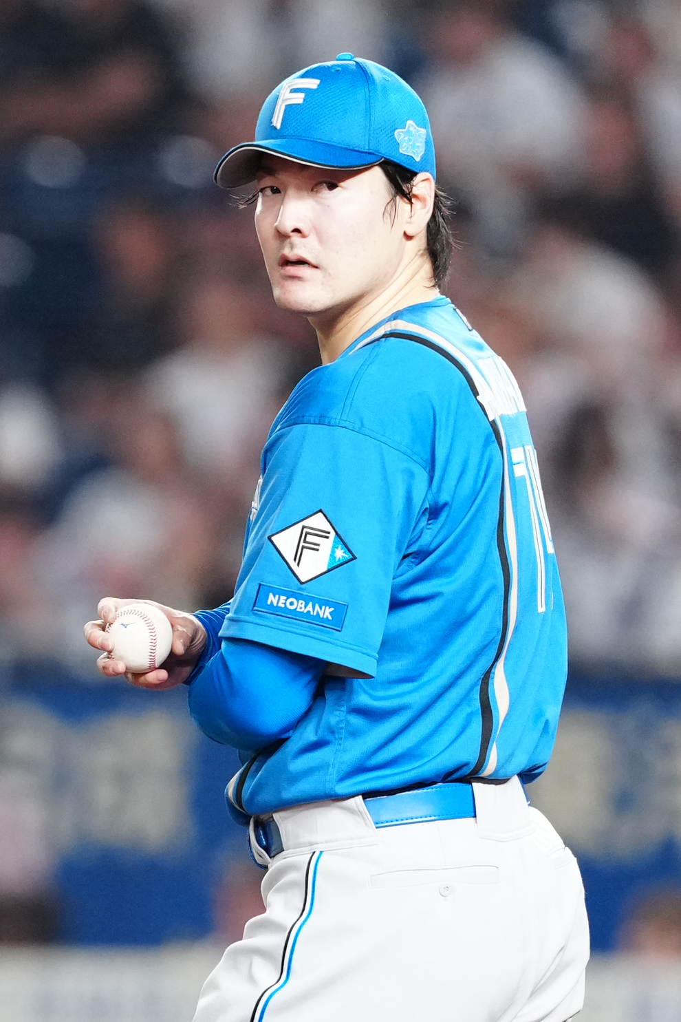 ロッテ対日本ハム　6回裏ロッテ2死一、二塁、小川龍成に適時二塁打を浴びた有原航平（撮影・江口和貴）