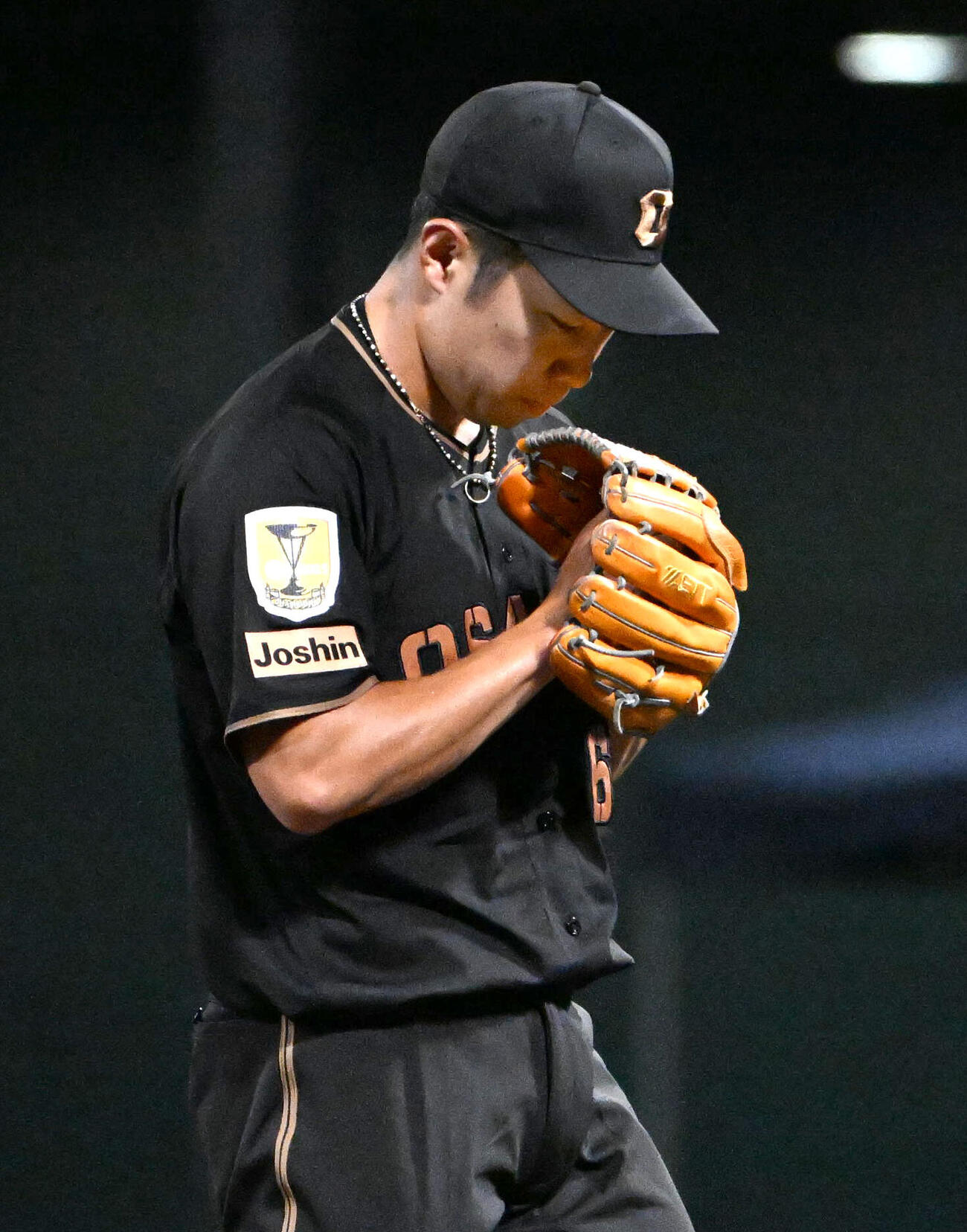 阪神対ソフトバンク　4回表から登板する阪神石井大智（撮影・石井愛子）