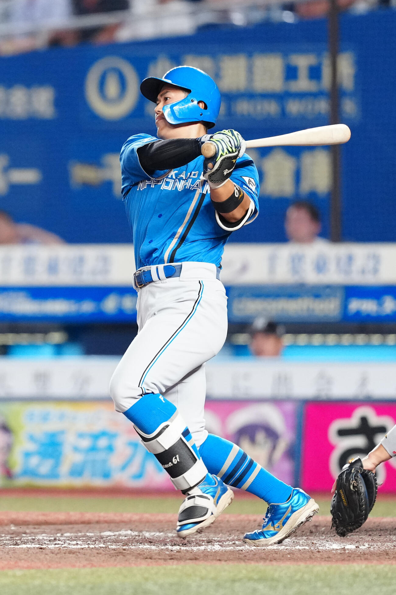 ロッテ対日本ハム　7回表日本ハム2死一塁、左前打を放つ代打今川優馬（撮影・江口和貴）