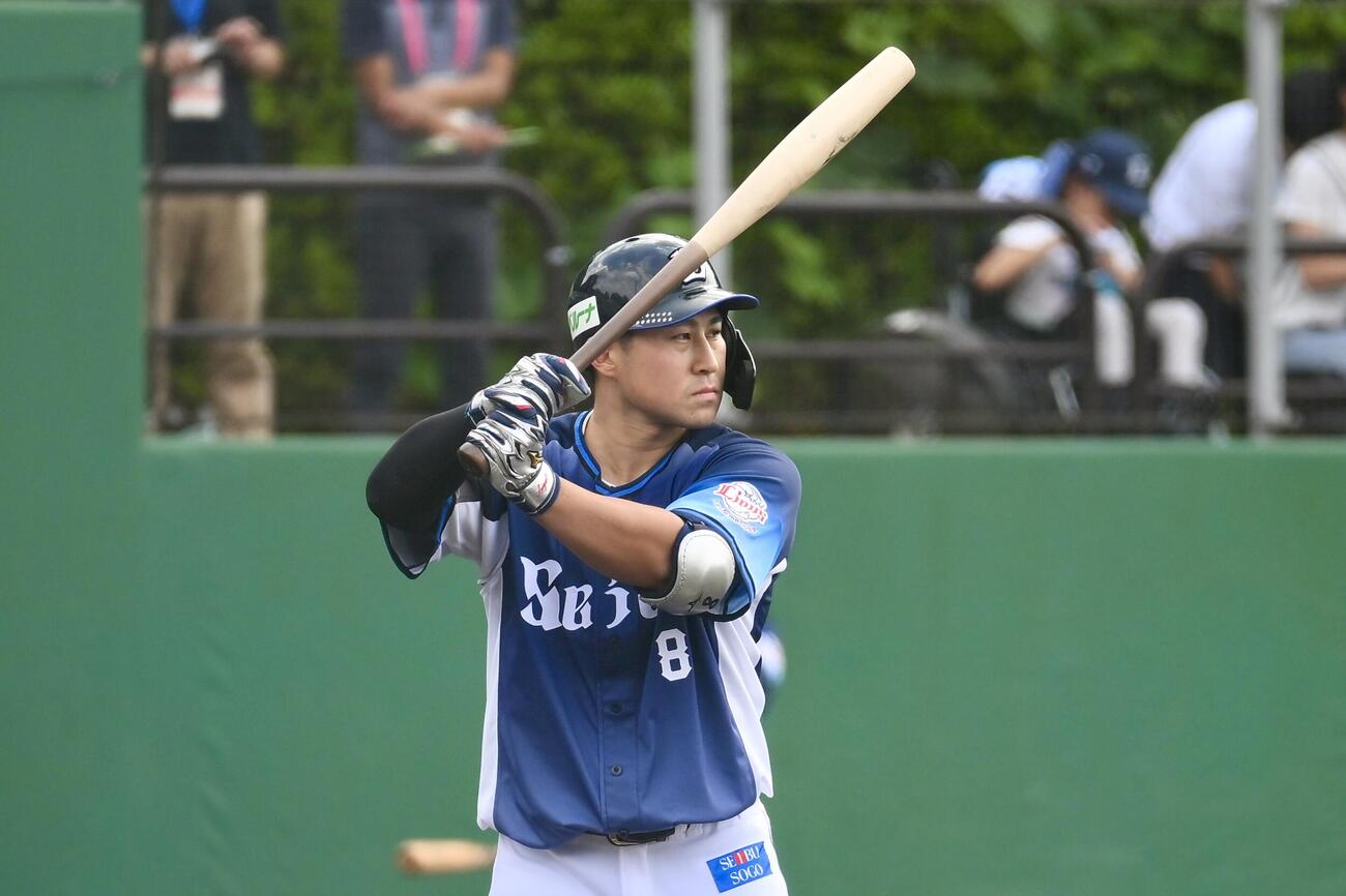 3軍戦で打席に立つ西武渡部聖弥（2026年8月撮影）