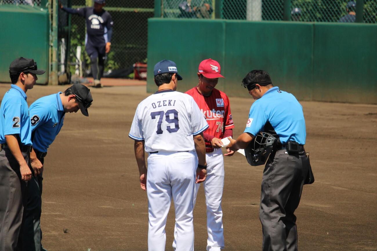 午後1時、気温36度で西武－楽天のファーム公式戦が試合開始（撮影・金子真仁）