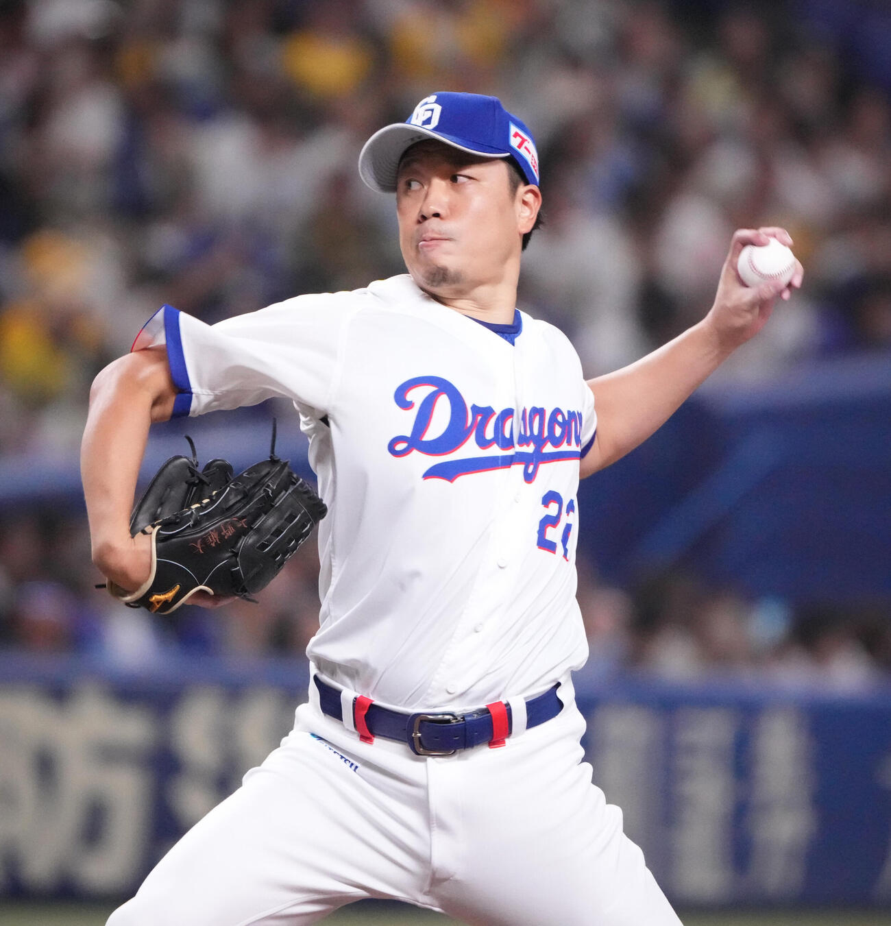 中日対阪神　1回表、登板する中日先発の大野雄大（撮影・森本幸一）