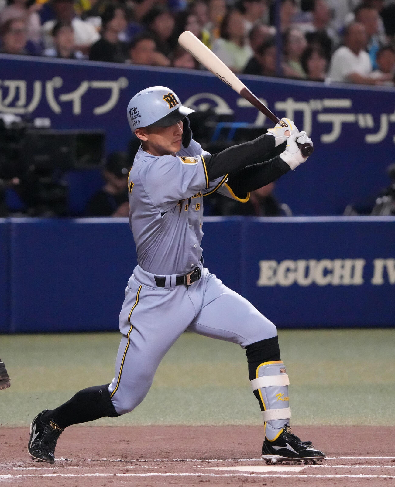 中日対阪神　2回表阪神2死一、二塁、安打を放つ熊谷敬宥（撮影・森本幸一）