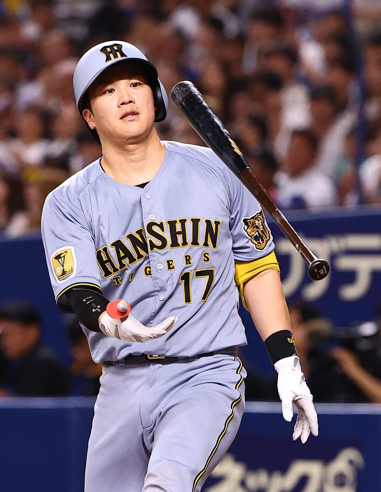 中日対阪神　3回表阪神2死満塁、伏見寅威は三振に倒れる（撮影・上田博志）