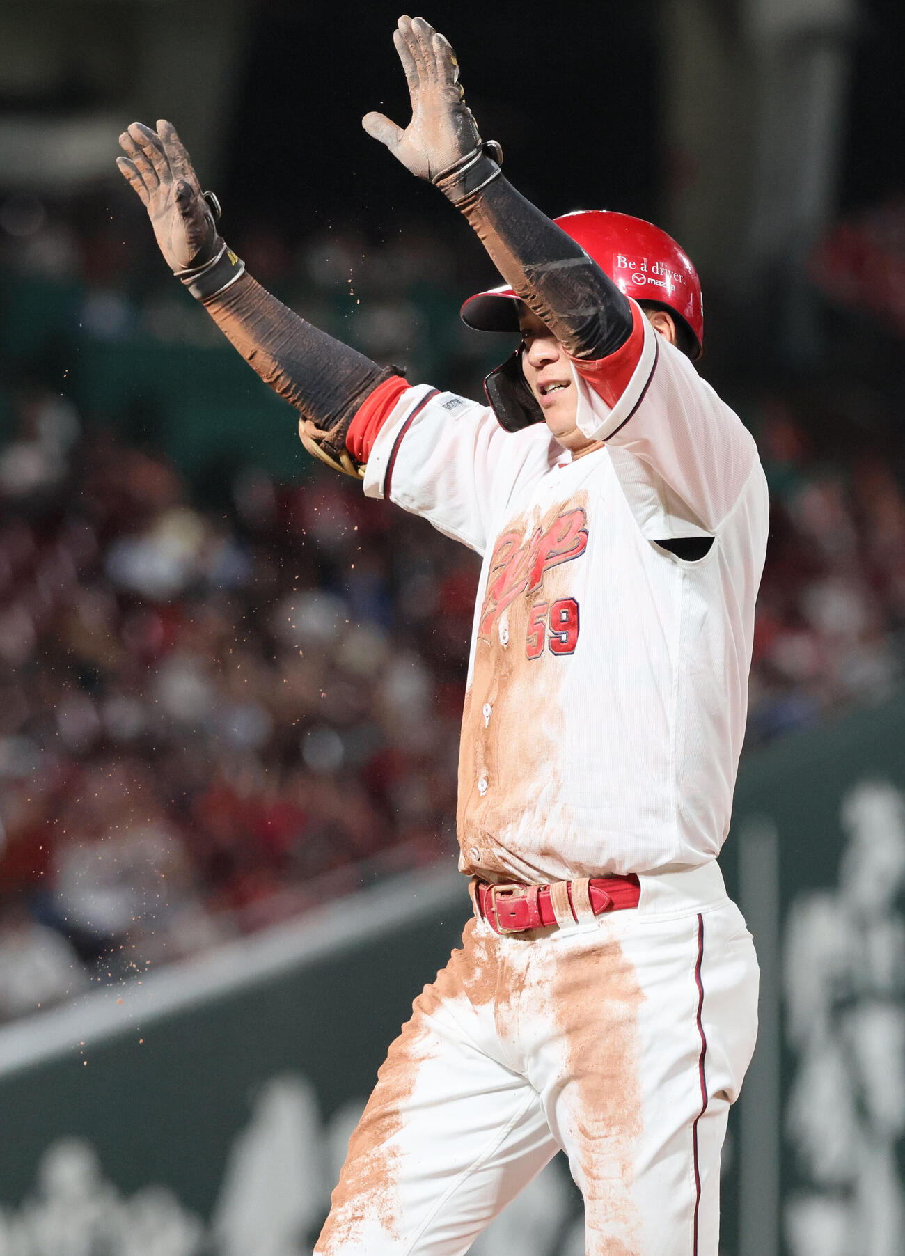 広島対DeNA 5回裏広島2死二、三塁、大盛穂は勝ち越しの二塁適時内野安打を放つ（撮影・加藤孝規）