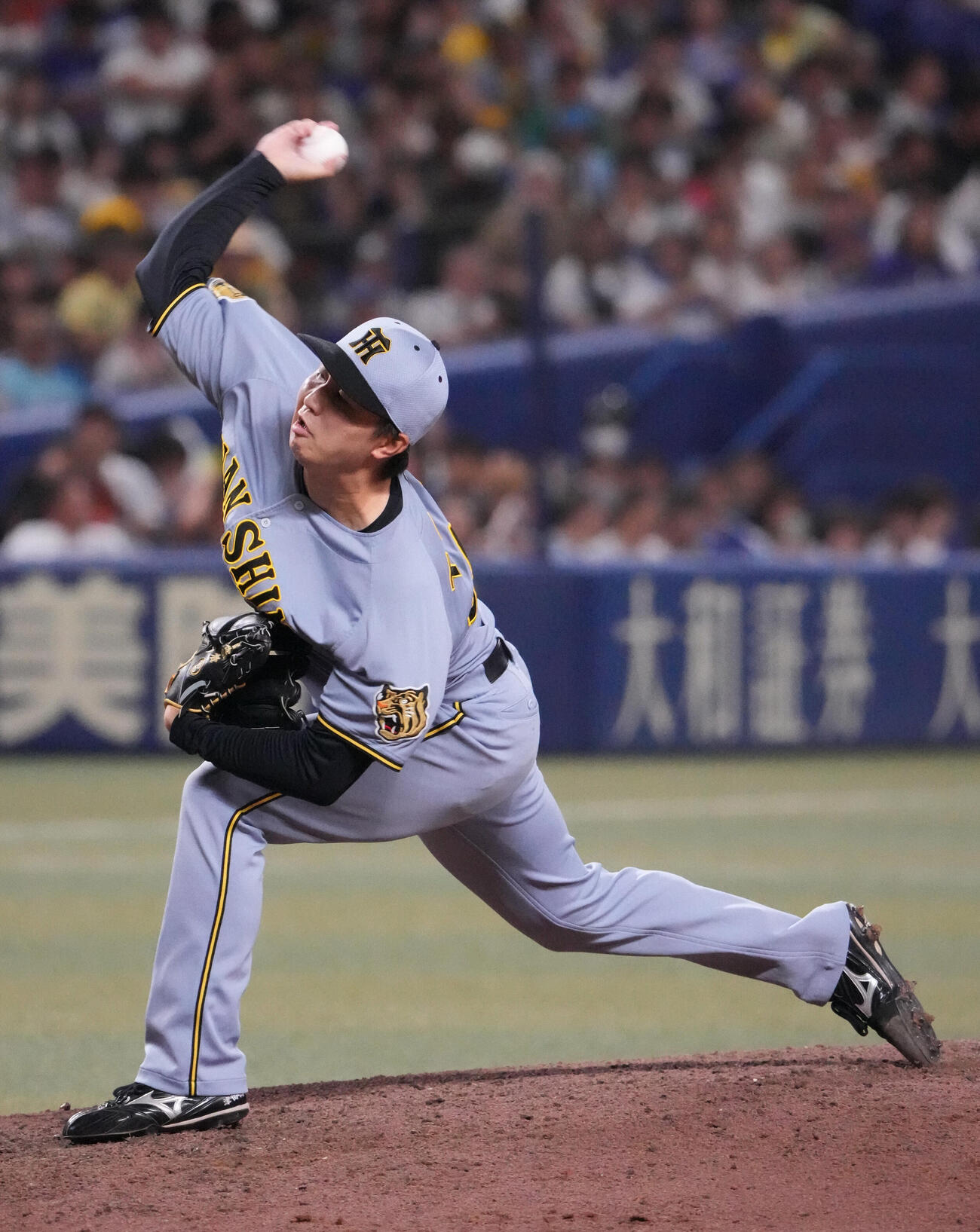 中日対阪神　8回裏、阪神4番手で登板する津田淳哉（撮影・森本幸一）