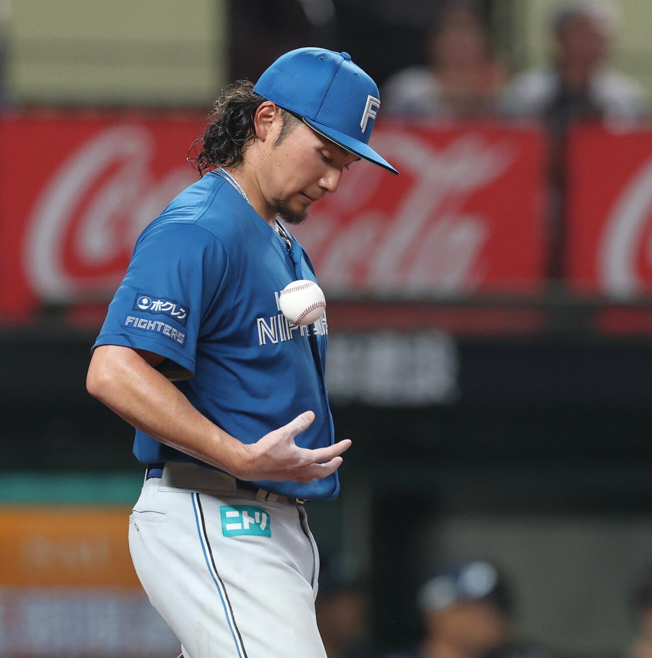 西武対日本ハム　6回裏、追加点を許し渋い表情の伊藤大海（撮影・黒川智章）
