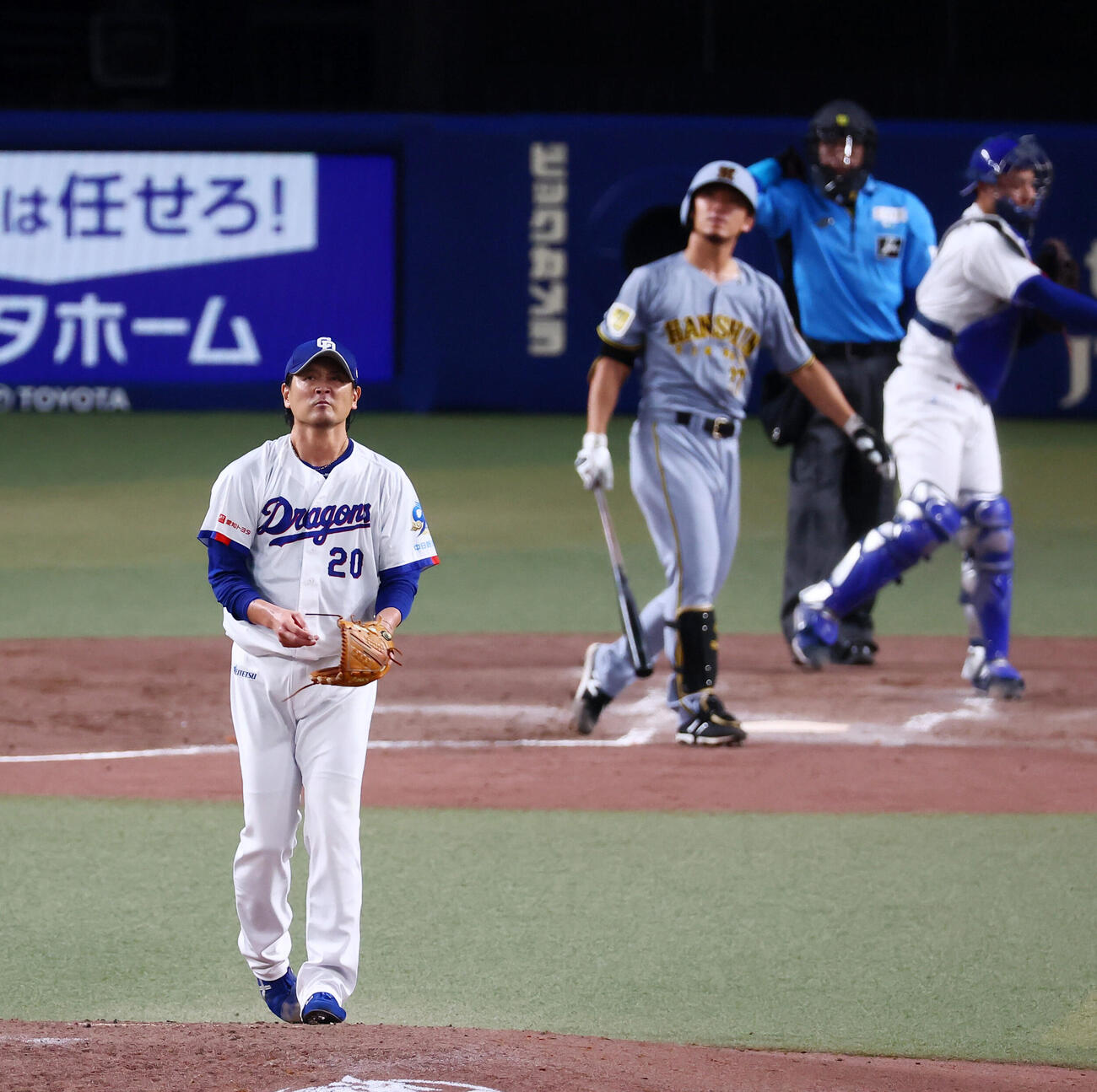 中日対阪神　3回表阪神無死、涌井秀章は伊藤将司を三振に仕留める（撮影・加藤哉）