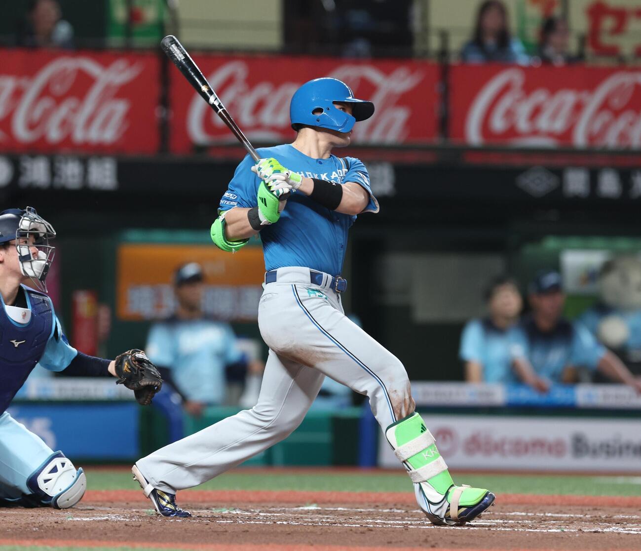 西武対日本ハム　6回表日本ハム2死一、三塁、3点本塁打を放つ清宮幸太郎（撮影・黒川智章）