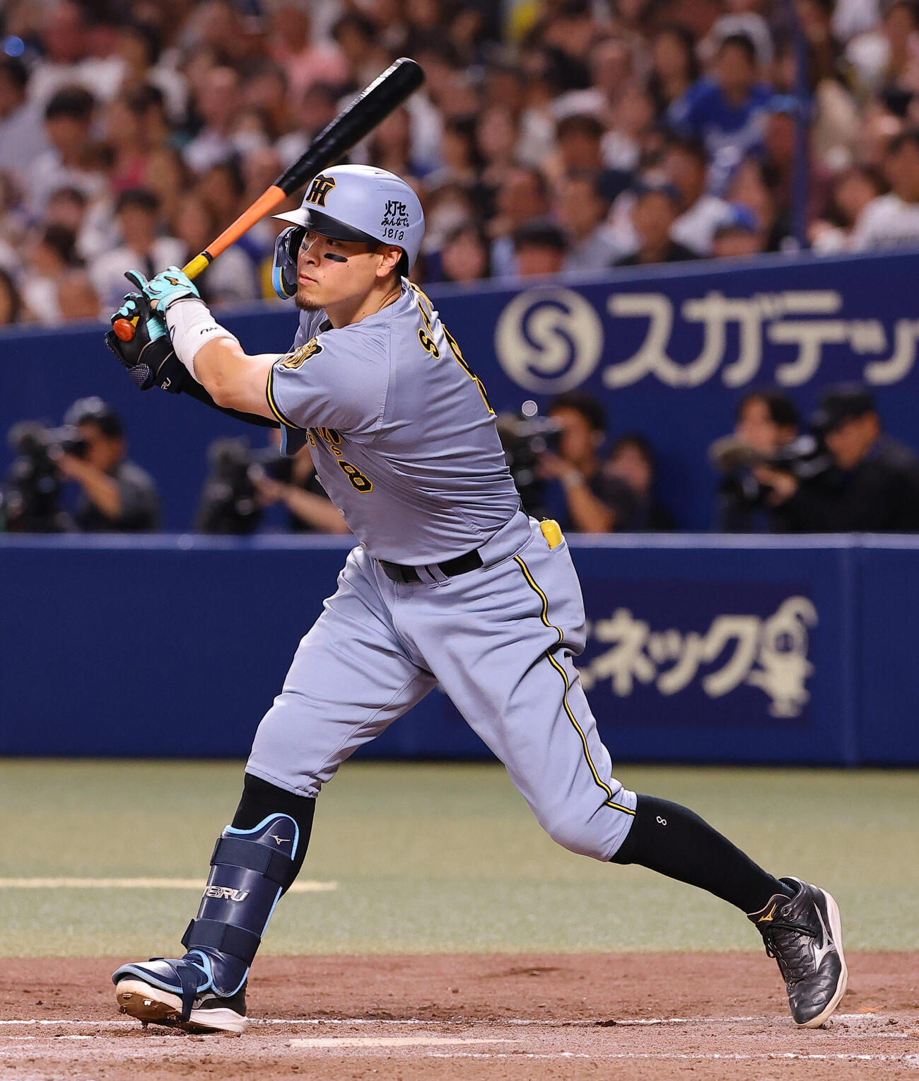 中日対阪神　2回表阪神無死一塁、佐藤輝明は安打を放つ（撮影・上田博志）