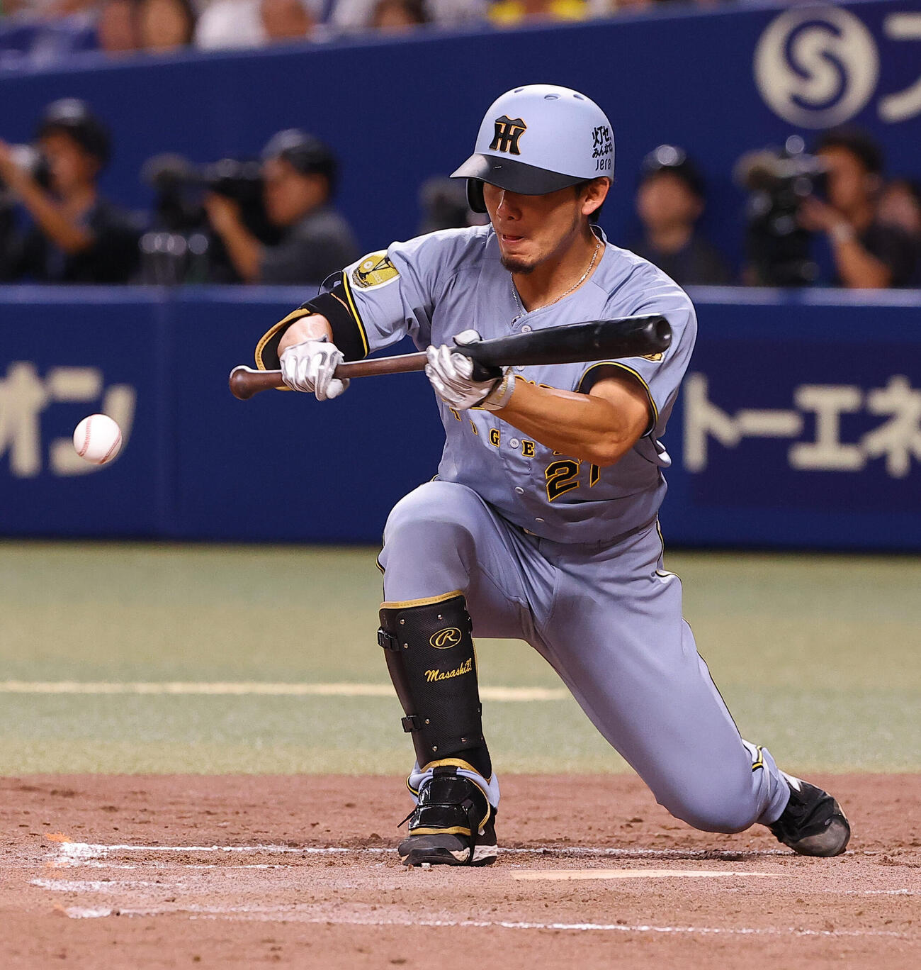 中日対阪神　5回表阪神1死一塁、伊藤将司は送りバントを失敗する（撮影・上田博志）