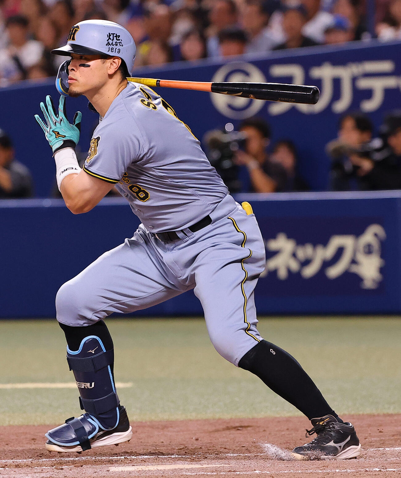 中日対阪神　2回表阪神無死一塁、佐藤輝明は安打を放つ（撮影・上田博志）